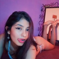 Live sex webcam photo for Hanna96 #275903491