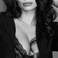 Live sex webcam photo for HeatherKapri #276620571