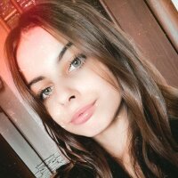 Live sex webcam photo for HeleneMartins #275996439