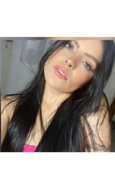 Live sex webcam photo for Helennward #275707594