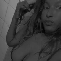 Live sex webcam photo for Henyel_Brown #276829061