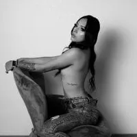 Live sex webcam photo for HileyVega #277498022