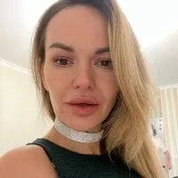 Live sex webcam photo for HollyMilf #277152056