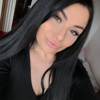 Live sex webcam photo for HollyP69 #275732923