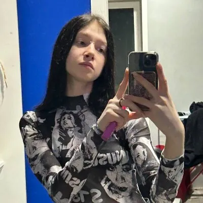 Live sex webcam photo for HopeCake #275454020