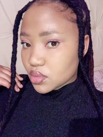 Live sex webcam photo for Hothippsx2 #275547107