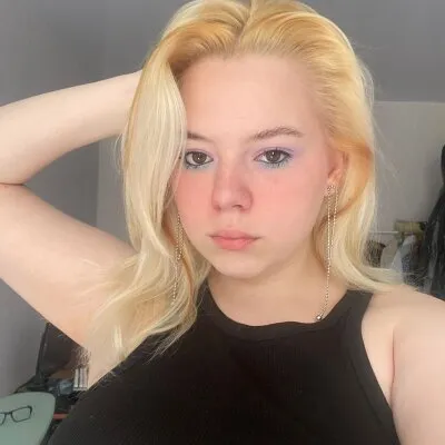 Live sex webcam photo for Imooonaaaa #275478508