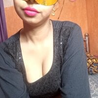 Live sex webcam photo for Indian-Lady0 #276427574