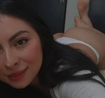 Live sex webcam photo for IsaGracee_ #275539397