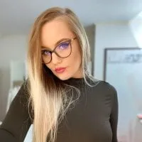 Live sex webcam photo for Isa_Bellee_ #277575329