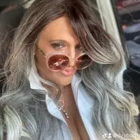 Live sex webcam photo for JENNICASTEELE #276423721