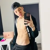 Live sex webcam photo for Jadengch #276966393