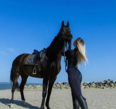 Live sex webcam photo for Jadesexy99 #275444608