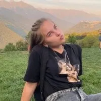 Live sex webcam photo for JeanHorton #277455971