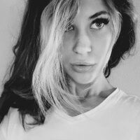 Live sex webcam photo for JenniferGloss #276495559