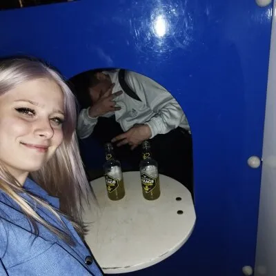 Live sex webcam photo for JenyaFuckAlina #275544203