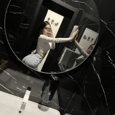 Live sex webcam photo for JillGill #275458872