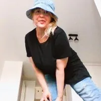 Live sex webcam photo for JoGlows #276113690