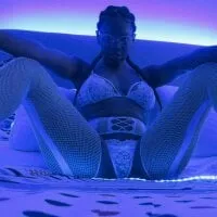 Live sex webcam photo for Joyce_Ebonyy #277970969