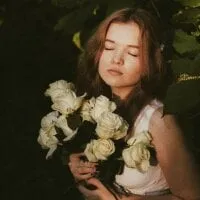 Live sex webcam photo for Julenon_baby