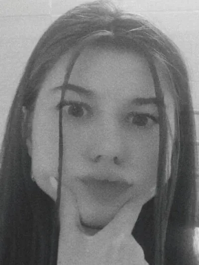 Live sex webcam photo for JuliaGilbert #275458871