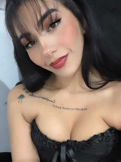 Live sex webcam photo for Julietastar69x #275455507