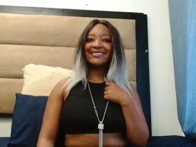 Live sex webcam photo for KINKYPEARLXX #275715188