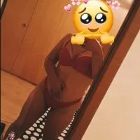 Live sex webcam photo for Karla921 #277617081