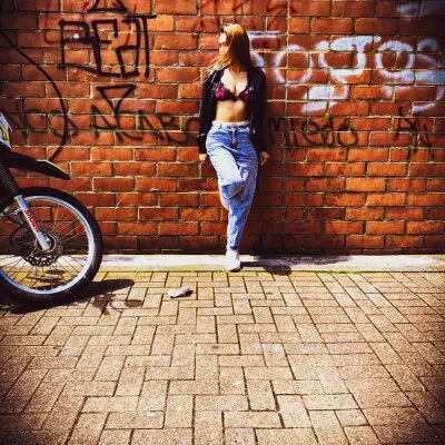 Live sex webcam photo for Katthy_12 #275703911