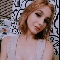 Live sex webcam photo for Kerolain18 #276613344