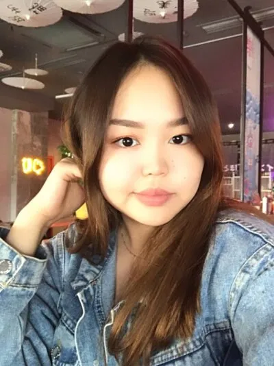 Live sex webcam photo for Khenyor #275534405