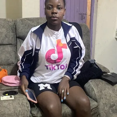 Live sex webcam photo for Khloe-pretty #275650080