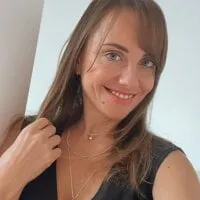 Live sex webcam photo for KiaraMore #276743972