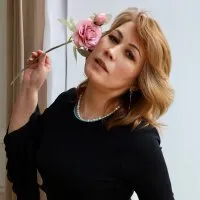 Live sex webcam photo for Kiara_Milf #276144336