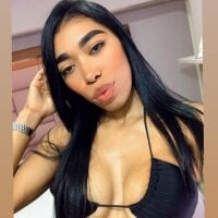 Live sex webcam photo for Kimjuicy_ #277180273