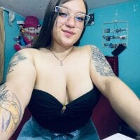 Live sex webcam photo for KinkyJessyHotx #277518667
