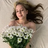 Live sex webcam photo for Kira_Briis #276727799