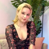 Live sex webcam photo for LauraFoxt #276346319