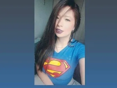 Live sex webcam photo for LaurenAndBradx #275513516