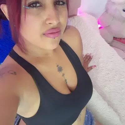 Live sex webcam photo for Lauren_Cooper1_ #275463484