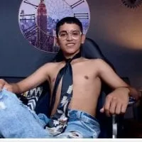 Live sex webcam photo for Leo_falcon #277180393