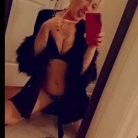 Live sex webcam photo for Lil_Mizz_sex_kitten #276819826