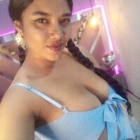 Live sex webcam photo for Lily-30 #277277808