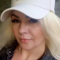 Live sex webcam photo for LivMoon38 #276121456