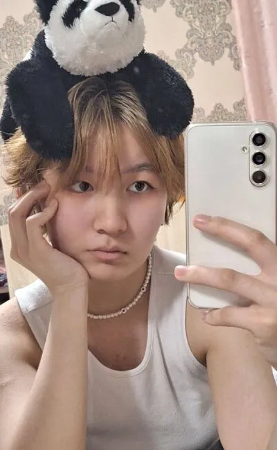 Live sex webcam photo for LiviaChiesa #275574584