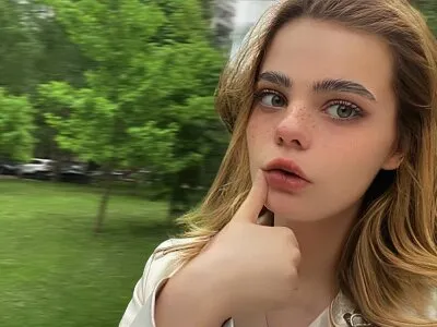 Live sex webcam photo for LolulaBunny #275447944