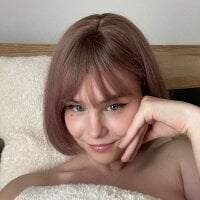 Live sex webcam photo for LonelyTina #277234318