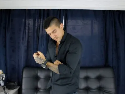 Live sex webcam photo for Lord_David #275462358