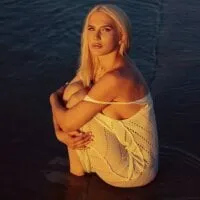 Live sex webcam photo for Loving_LUNA #277904748