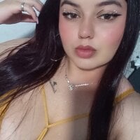 Live sex webcam photo for Luckyevlyn-20 #277881688